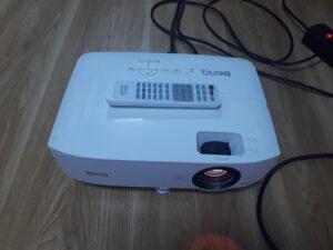 Máy chiếu cũ BenQ MX535