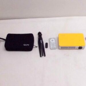 Máy chiếu Vivitek mini Qumi Q5-YW đã chiếu 200 giờ