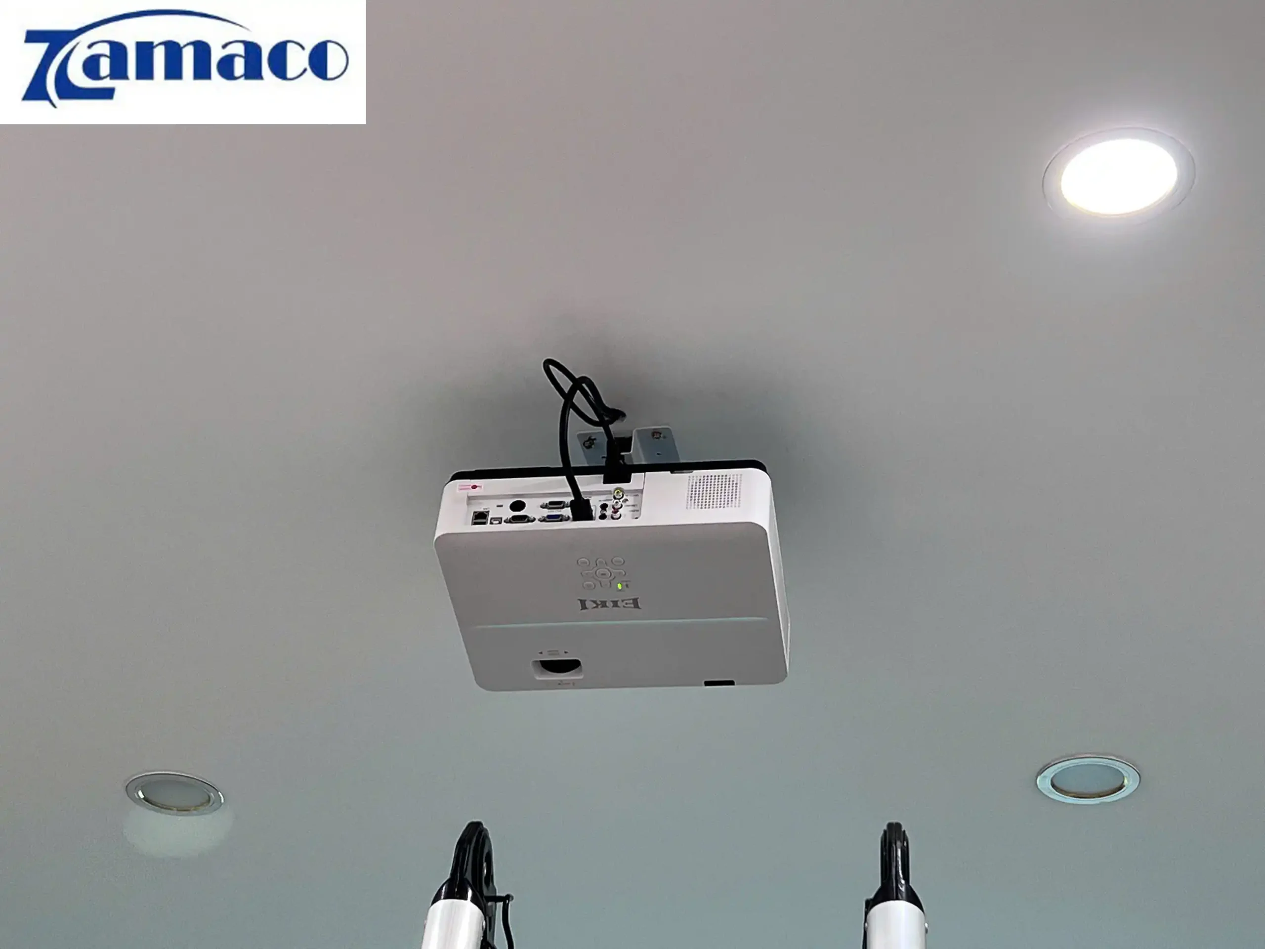 Lắp đặt Combo máy chiếu EIKI 121w